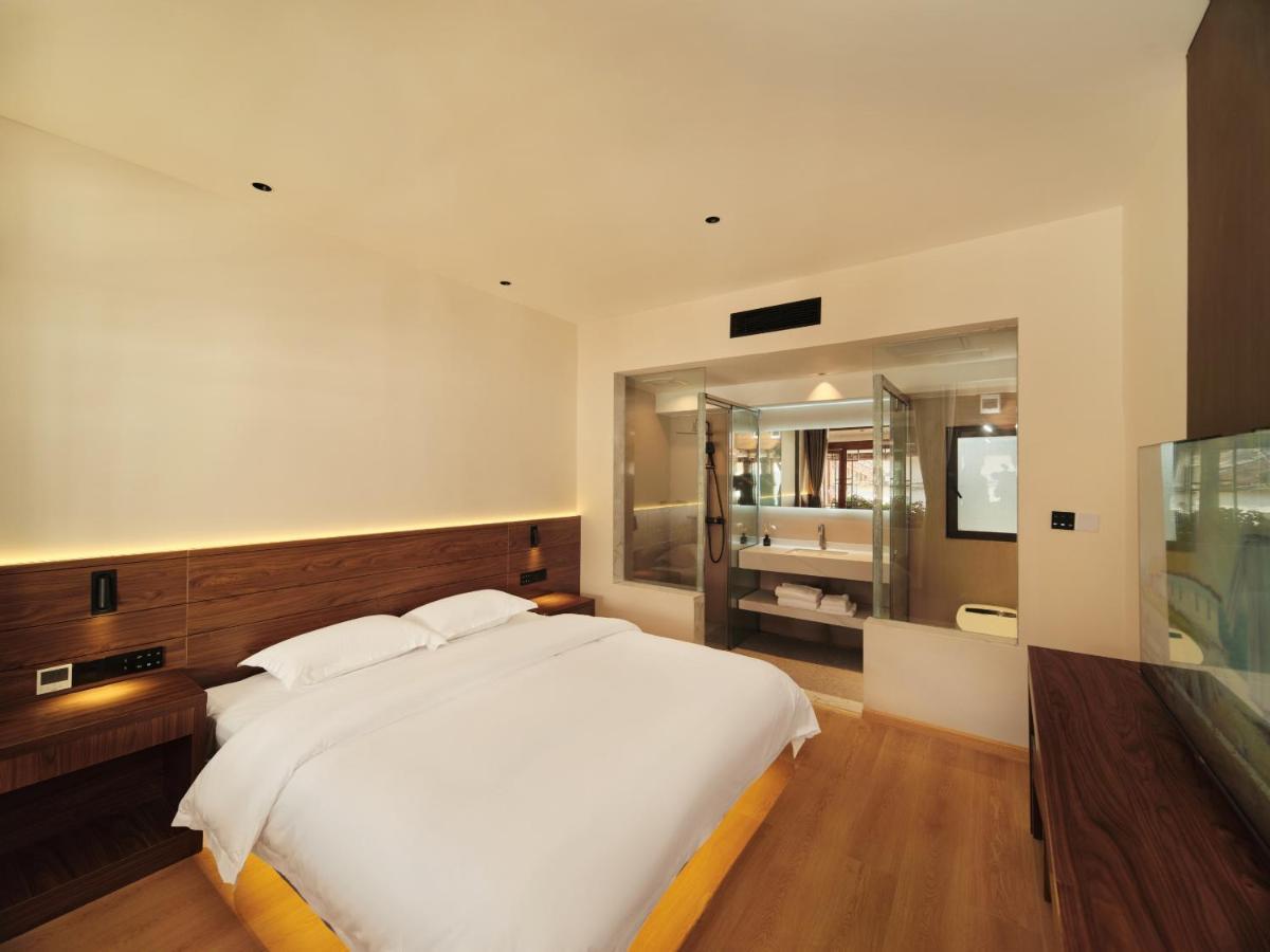 Ferienwohnung Xiluxiaoxie Saturday 3Nights Airport Free Transfer Lijiang  Exterior foto