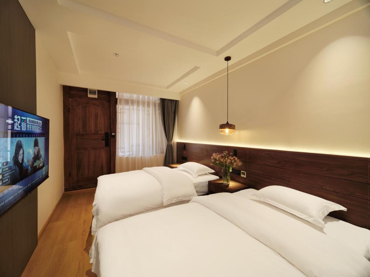 Ferienwohnung Xiluxiaoxie Saturday 3Nights Airport Free Transfer Lijiang  Exterior foto