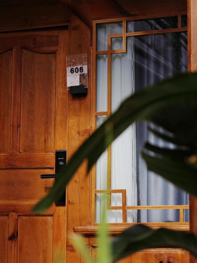 Ferienwohnung Xiluxiaoxie Saturday 3Nights Airport Free Transfer Lijiang  Exterior foto