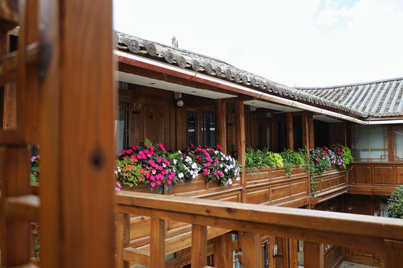Ferienwohnung Xiluxiaoxie Saturday 3Nights Airport Free Transfer Lijiang  Exterior foto