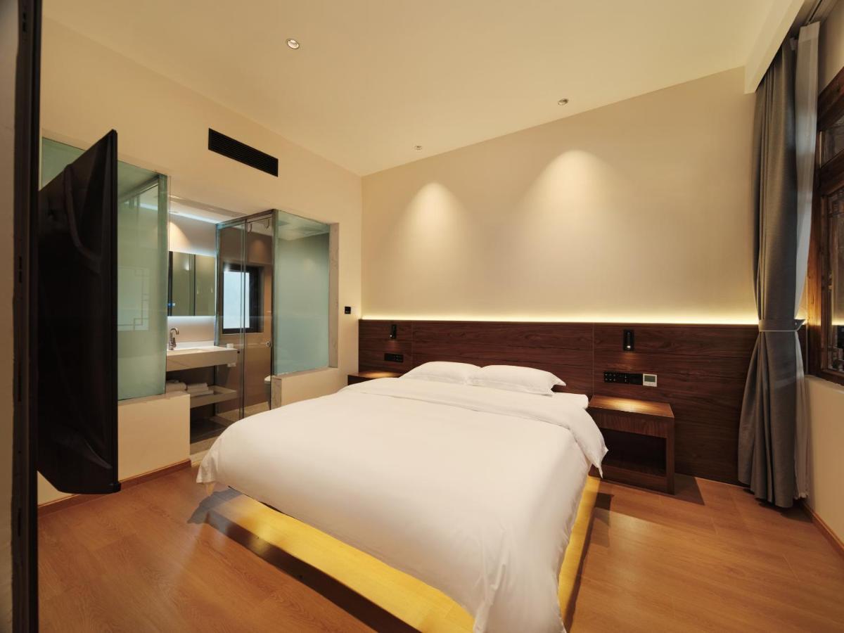 Ferienwohnung Xiluxiaoxie Saturday 3Nights Airport Free Transfer Lijiang  Exterior foto